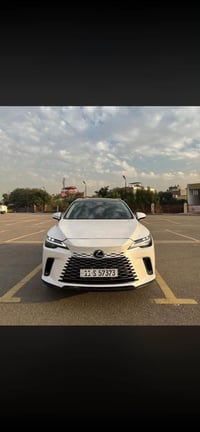 🚗 Lexus RX 350h — موديل 2023 حالة فوق الممتازة / نظيفة جداً / فخامة + ...