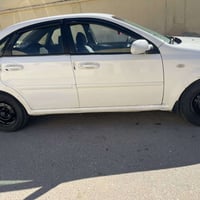 اوبتره • ٢٠٠٤ • ابيض