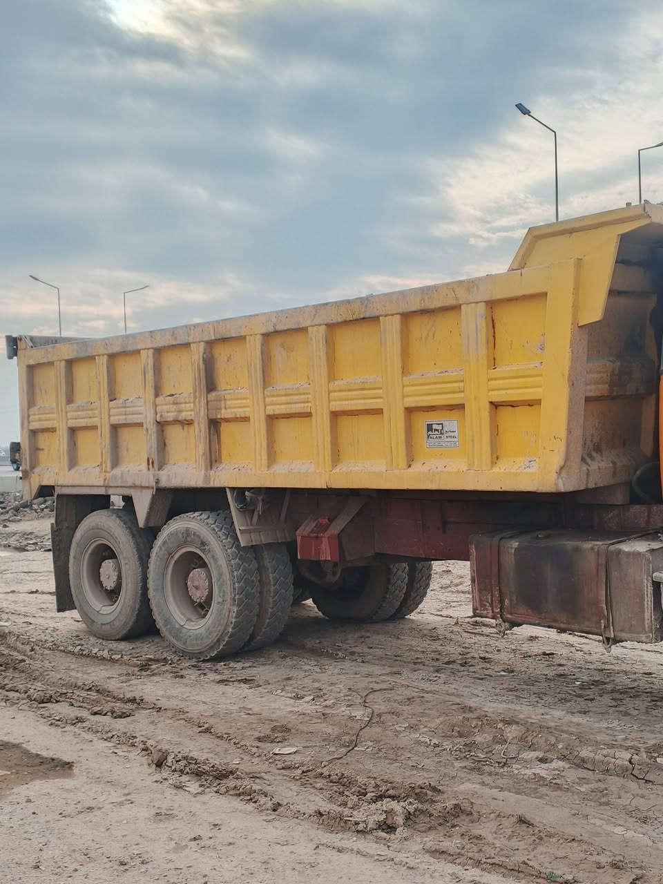 بدي للبيع نضيف 16متر ونص رقم الفاتف***********
