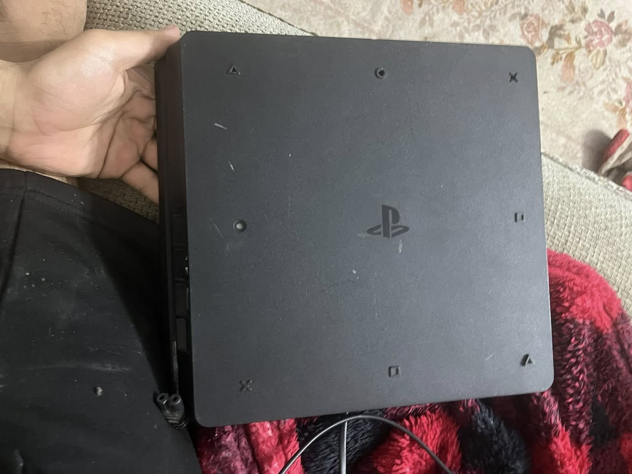 بلي 4ذاكره 512 ماداخل تصليح ابد جديد وياي قرص بيس وجوستك اصلي وتساب ***********
