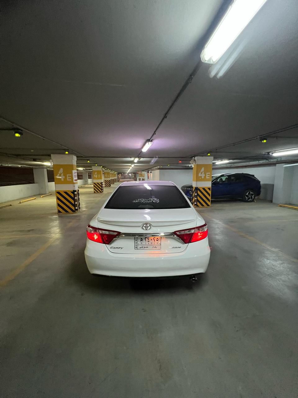 سلام عليكم كامري 2016 LEوارد امريكي سياره داخله كلين بدون حادث هنا بل عراق صار بيه شكم طخه وصبغت يعني بيه اربع قطع او اقل شرط بدون لا تبديل ولا دواخل سياره جاهزه محرك او كير بشرط بدون فتح غرفه جديده صدر جديد تبريد شغال تدفئه شغاله تخم تاير سياره ربع متصرف عليه مكاني بغداد الشراي يتصل او يدلل 
***********
