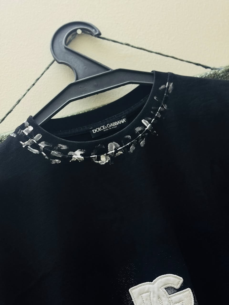 تيشيرت دولجي كبانا

اورجنال 

نظافه ١٠٠٪؜

قياس XL

حجز خاص


**إذا كنت صاحب هذا الإعلان وتريد حذفه لأي سبب، رجاءا أرسل رسالة إلى الدعم الفني**