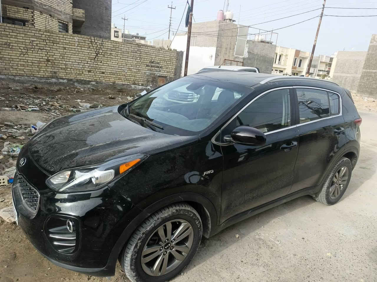 السلام عليكم  سبورتج موديل2017 وارد امريكي  حادثه جاملغ  مبدل فقط رقم اربيل تحويل مباشر بسمي وكاله عامه وهزه كله جديد مواصفات نص فول 
مكاني بغداد 
 الموبايل ‏‪***********‬‏
السعر145وبي مجال
