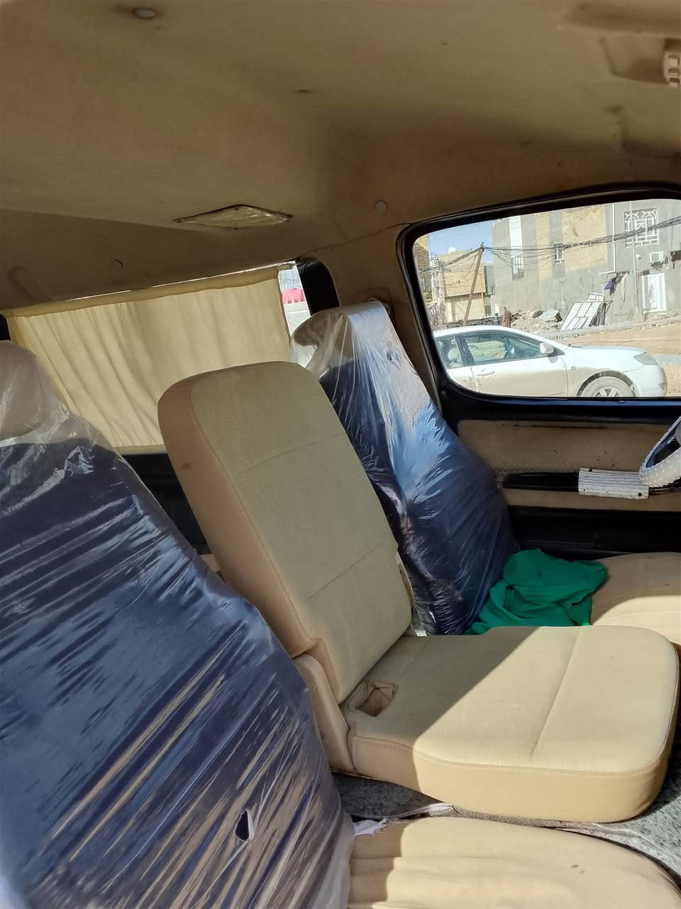 سلام عليكم سيارة جنبي للبيع  موديل15 سنويه عضم عاج موصليه مصفره مرور وهيئة تخم تاير جديد حداديه كير اكسن  دواخل كله كفاله كبل للشارع مكان نجف سعر 39وبيها مجال قليل  رقم ***********
