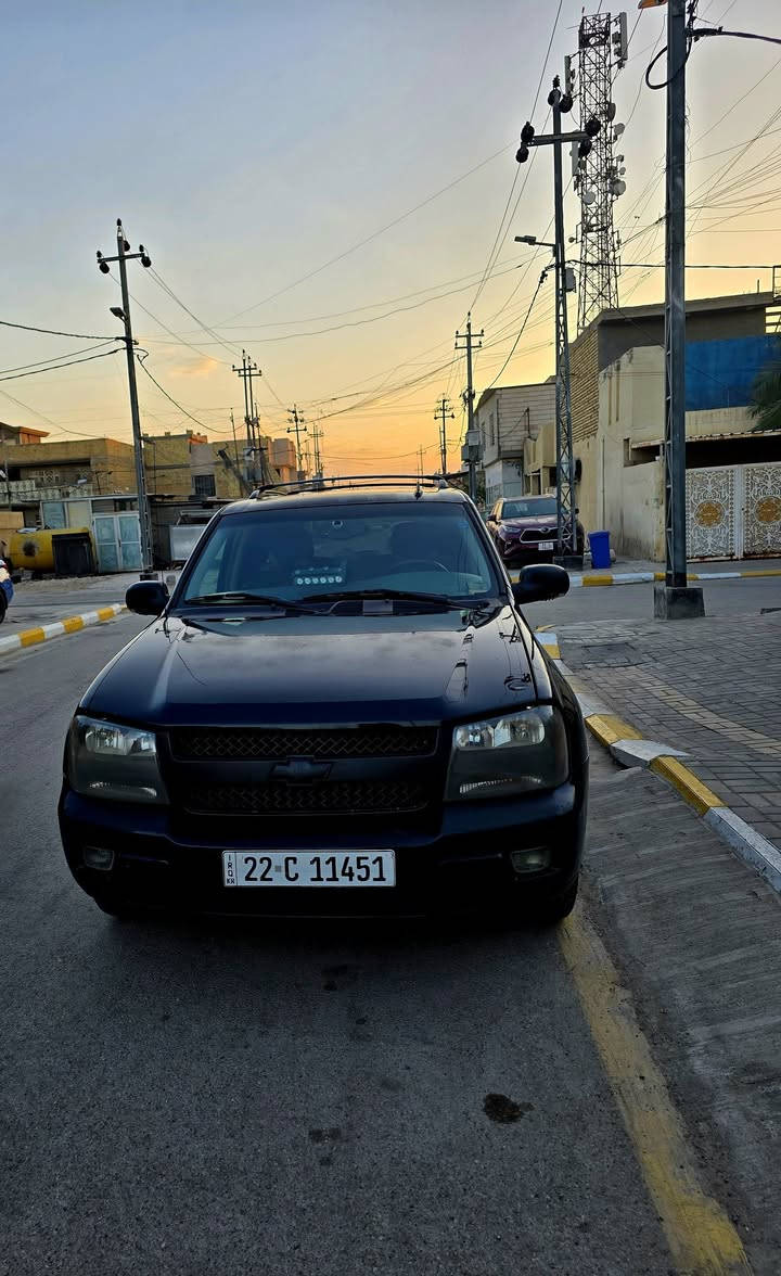 بلايزر شكل التاهو موديل 2007 مكفوله مكينه وگير وتبريد ثلج بدون صبغ تخم تاير شاشه كهربائيات كلها شغاله زنون عالي ناصي  رقم اربيل السعر 110دفتر وعشره تريد وكاله تريد تحويل مكاني كوت داموك ***********
