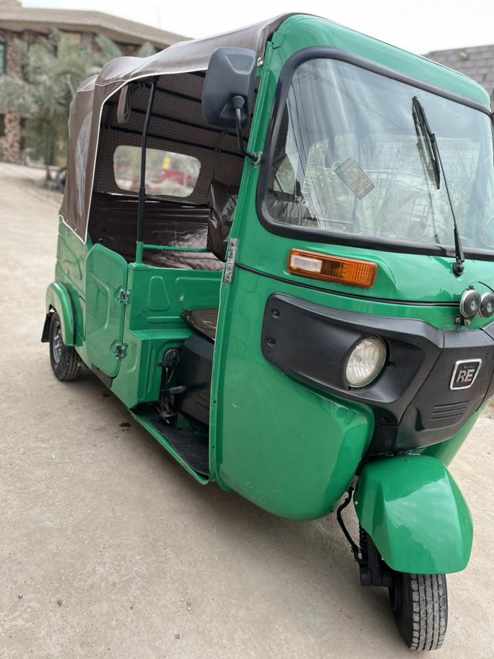 السلام عليكم تكتك للبيع مديل 21 رقم بصرة انكليزي مابيها اي نقص العنوان بصره شط العرب الجزيرة ***********
