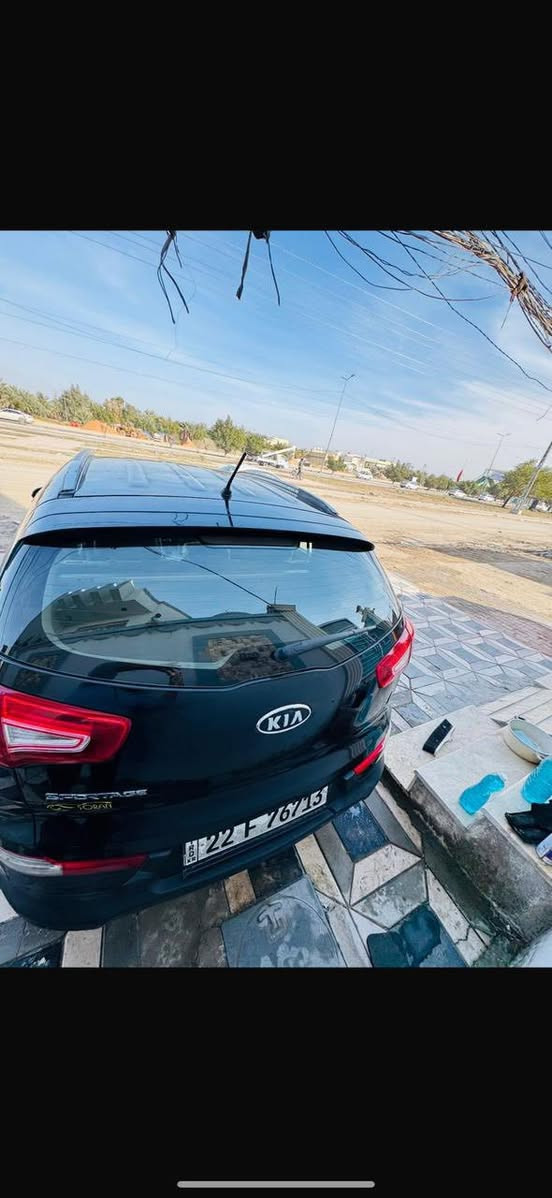 السلام عليكم كيا سبورتج 2011خليجي محرك 2400السياره كفاله عدا بارد بالباب قليل وجراد بالقماره قليل السياره اربيل بسمي انكليزي السياره شاشه كامره تحكم مري شفط ويل كب اشاير مري مكينه كير تبريد كفاله استفسار اكثر ***********
