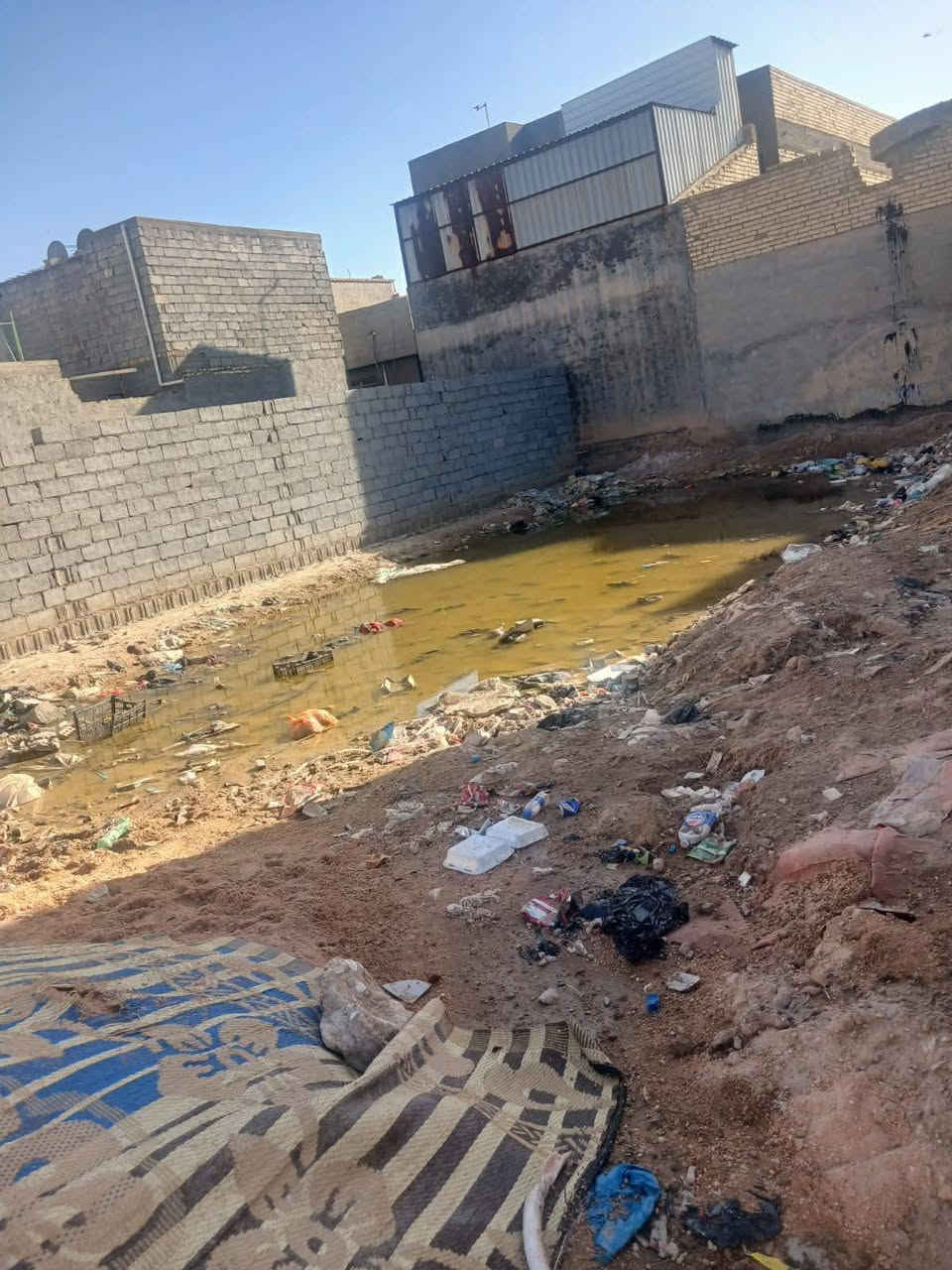 @إشارة 
قطعة ارض في بابل حصوه الحولي حي الحسين مساحة 204 م
الوجه 10 ونص النزال19 زراعي سند25 تحويل مباشر خدمات كامله للاستفسار الاتصال على الرقم 
‏‪773 507 0902‬‏0
