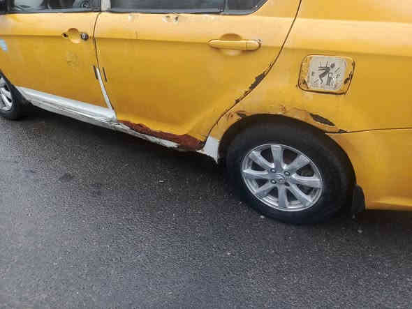 للبيييع. سيارة. كريت. وول موديل 12 رقم احمر. بصره
السيارة تشتغل. بس ما تدوس بنزين
راعيها موجود. السعر 5. ورقات. ***********.
