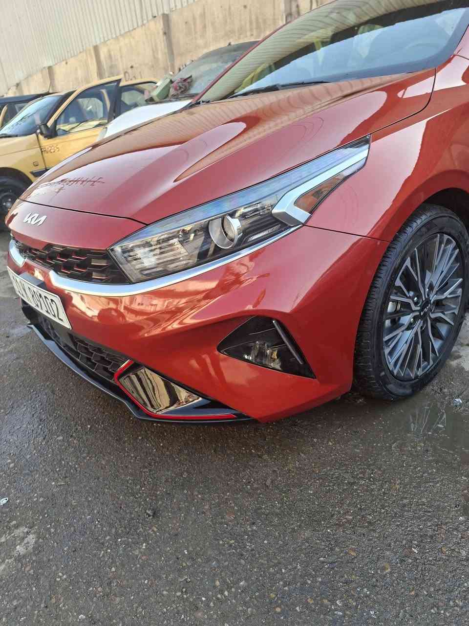 فورتي مشمشي جي تي لاين موديل ٢٤
فول مواصفات السياره عدا الفتحه وحادثها موضح بالصور بأسمي ورقمها بغداد وماشيه ٦ الاف فقط زيرو وجاهزه وبدون اي نقص معروفه مواصفات الجي تي لاين بدون ما اذكرهن سعرها ١٧٠ وبيها مجال ومكان السياره بغداد *********** ابو كرار حادثها تخريب ٣ قطع وبجمها كبس وبدون ايرباك
