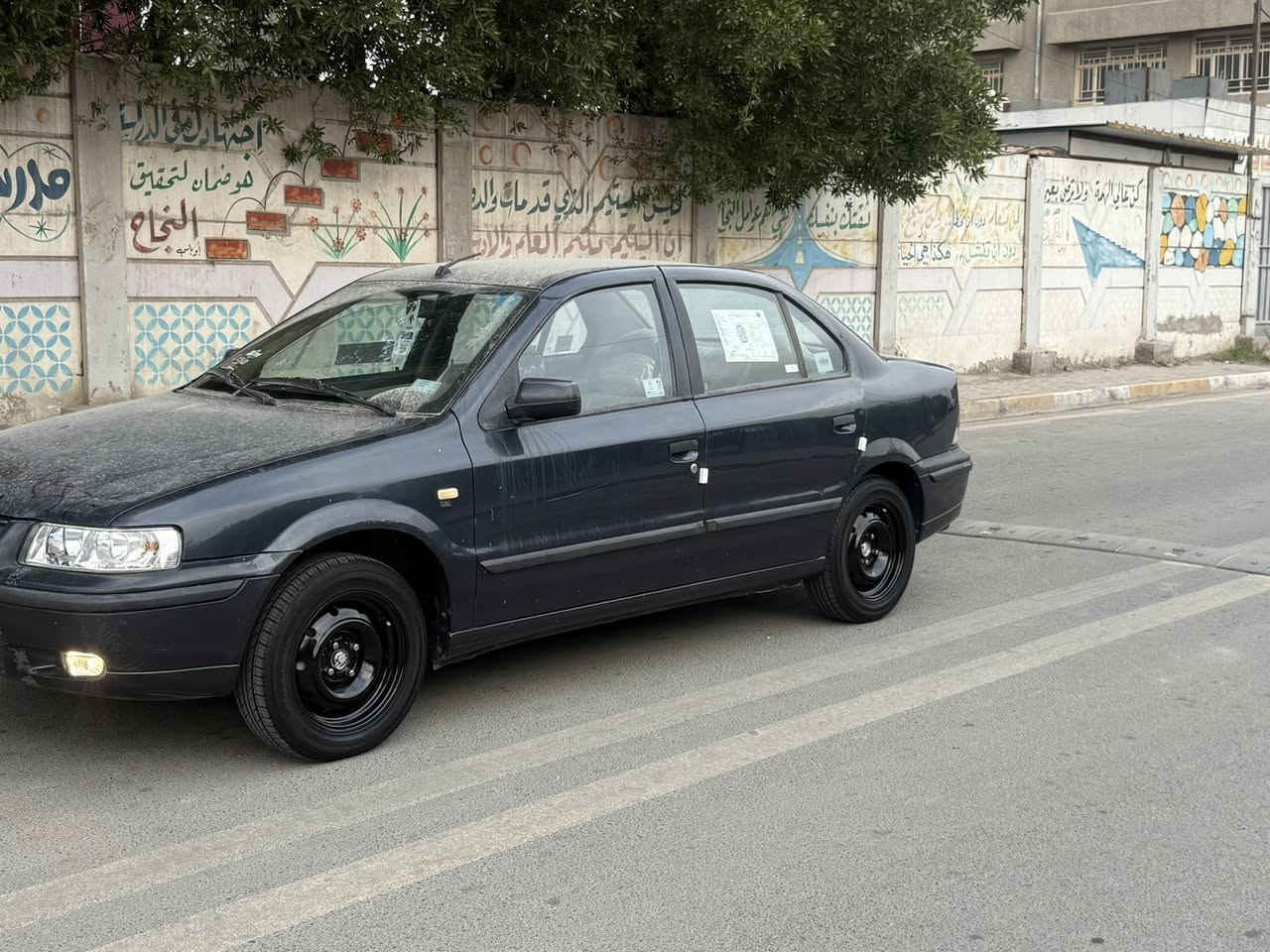 السلام عليكم شباب عندي سمند لوان نيلي مميز موديل 2012 للبيع ماشيه 104 حقيقي السيارة وضع الشركه كير محرك صدر امامي خلفي جديد تراي زيرو  خير من الله سونار بالمنشور مكاني بغداد للشراي يتصل *********** ابو مسره الشمري
