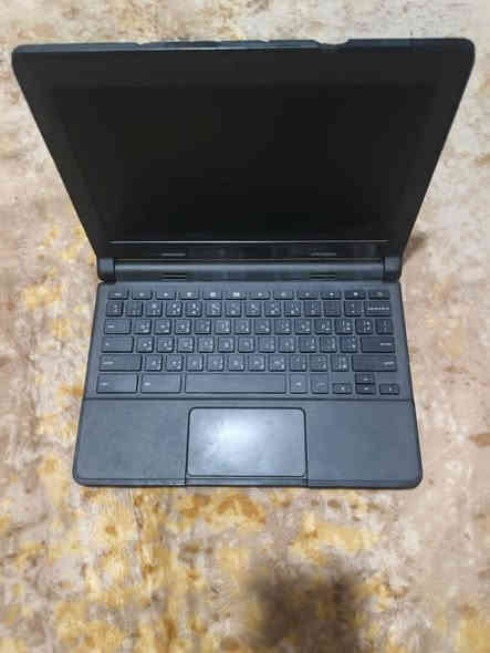 سلام عليكم لابتوب مراوس بايباد للتواصل *********** واتس وخط هم ماسنجر موجود
