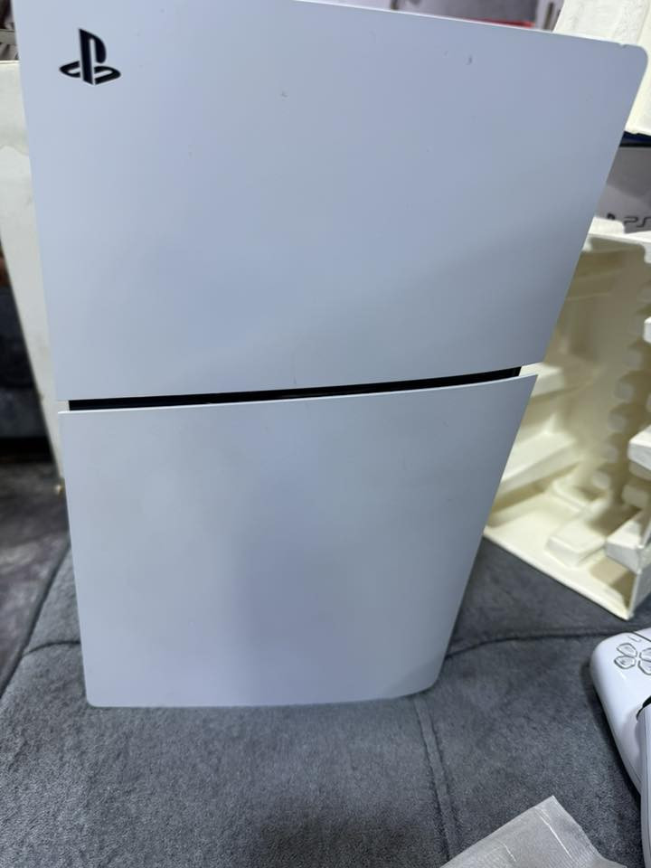 سلام عليكم ps5 slam للبيع
مع ubs اوف لاين 1500مع قرصين وجوستكات ثنين 
غراضه كامله كل نقص مابي نضافه مثل ماموضح بلصور برغي مامفتوح بي كاروتنه ويا كامل مكمل 

العنوان البصره الابله 

السعر 750 وبي مجال للشراي 

رقم الهاتف ***********
موجود واتساب
