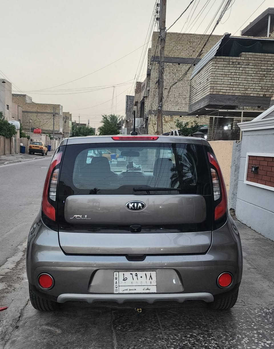 السلام عليكم
للبيع كيا صول ٢٠١٩ 
محرك ٢٠٠٠ GDI
ماشية ٤٧ الف 
حادثها فقط بنيد مبدل ومصبوغ
السيارة نظيفه 
السعر ١١٥ وبيها مجال 
للاستفسار ***********
مكانها بغداد حي العامل

