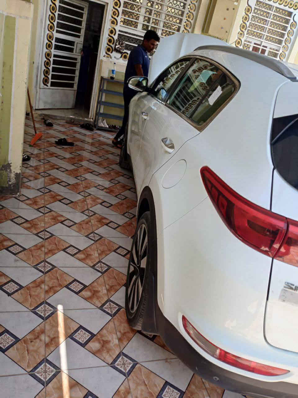 السلام عليكم ورحمة الله
سبورتج البيع 2017 خليجي
محرك 2000
مواصفات عاديه
سونار موجود راسلني خاص دزه
الاستفسار عن هذا الرقم ***********
