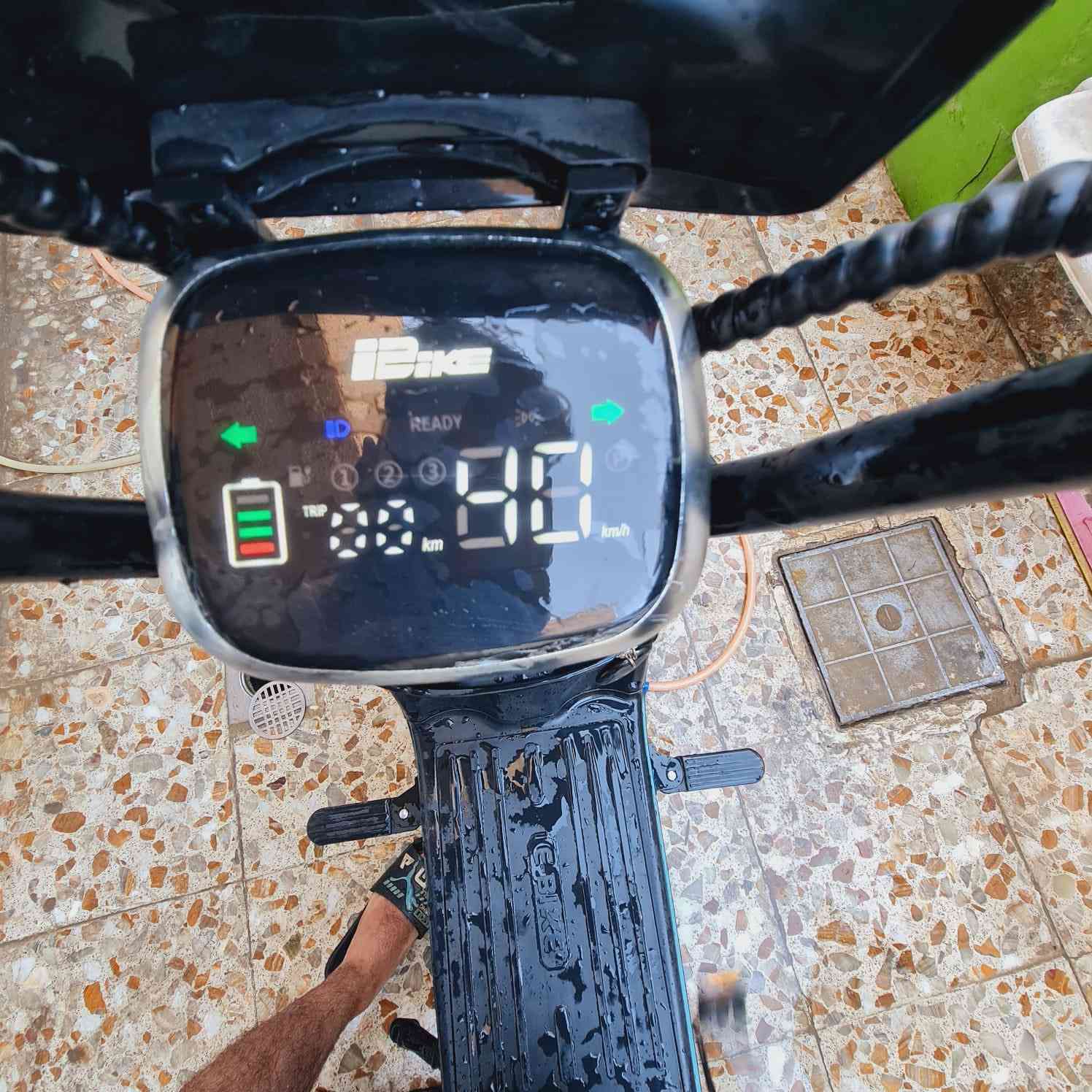 السلام عليكم شباب عندي دراجه شحن للبيع جديده الله شاهد ما مستخدمهه لان طريق شغلي بعيد رايدهه ب٣٠٠ مكاني بغداد حي الجهاد رقمي ***********
