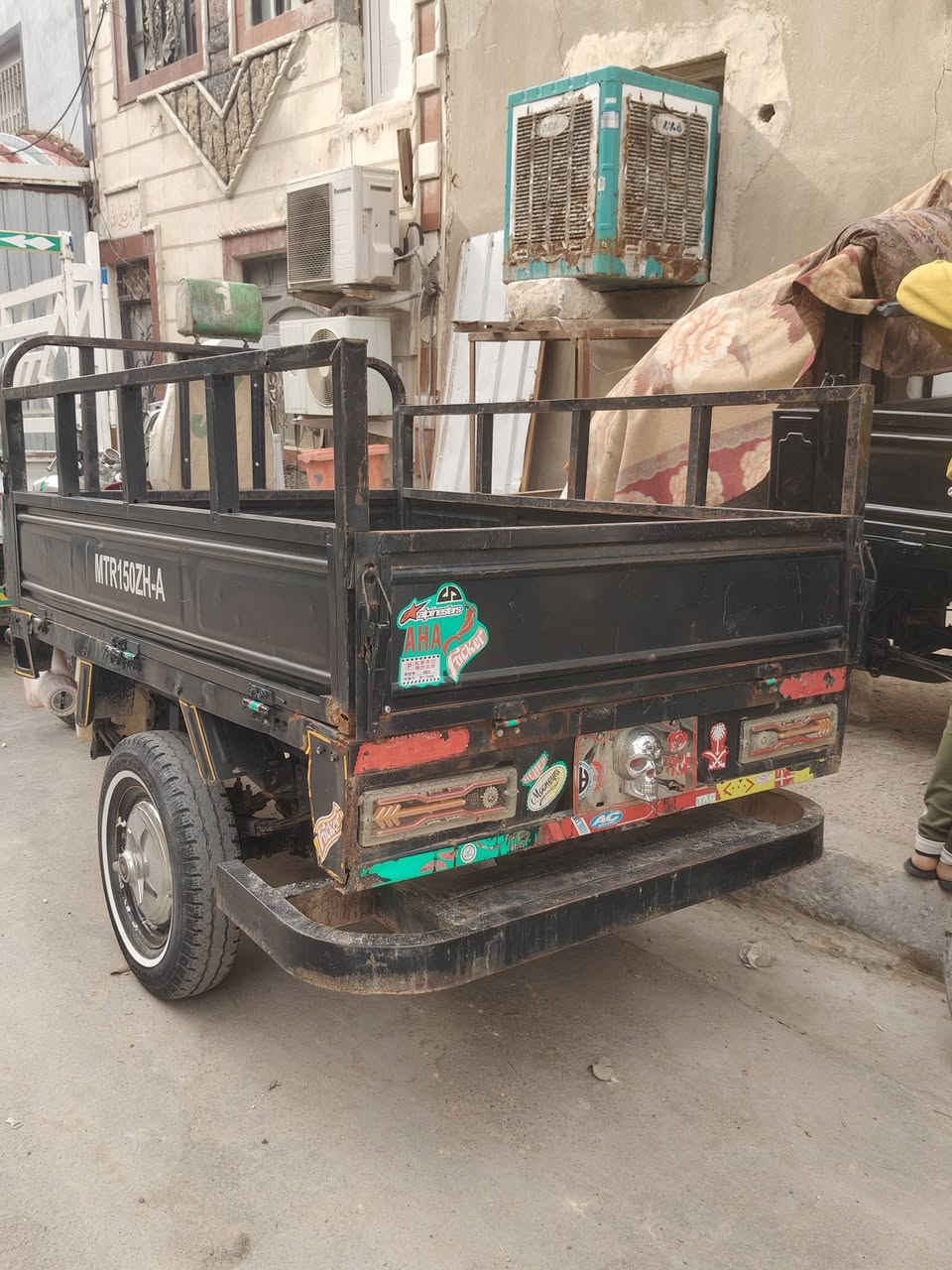 ستوته للبيع رقم. الاماني مداور ثاني يوم مديل 2014 محرك جديد قبل شهر شاده ستوته مكفوله من كلشي سعره 1800 رقم ***********
