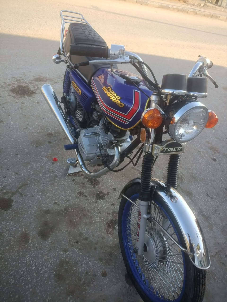 نامه برو 21 رقم وسنويه مداور ثاني يوم شاصي مديل 12كهربائيات شغاله برغي ماعوزه مكان  
 حي العسكري سعره 875بيه مجال حك الجيه ***********
