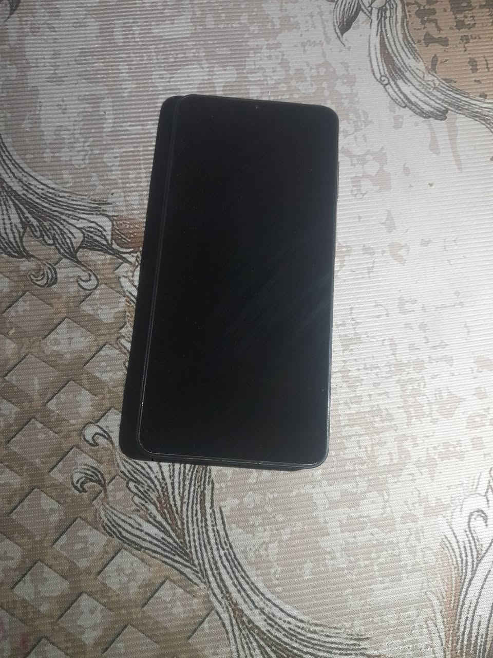 سلام عليكم 
تلفون سامسونج A07 للبيع 
موبايل نضافتة كلش زينه استعمل اسبوعين ما بي اي فطر ولا خدش بالشاشه لا من وره ولا من كدام وبي ضمان 12 شهر مثل ما مكتوب بالعلبه 
موجوده علبه الموبايل وشاحنته رفيعه من الجهتين وستعماله قليل 
ويشغل العاب قويه ويشغل بوبجي 60 فريم 
وذاكره 128 ورام 8  اربعة داخلي واربعة خارجي 
وسعر الموبايل 165الف دينار 
الي يريده خل يراسلني عل خاص


**إذا كنت صاحب هذا الإعلان وتريد حذفه لأي سبب، رجاءا أرسل رسالة إلى الدعم الفني**