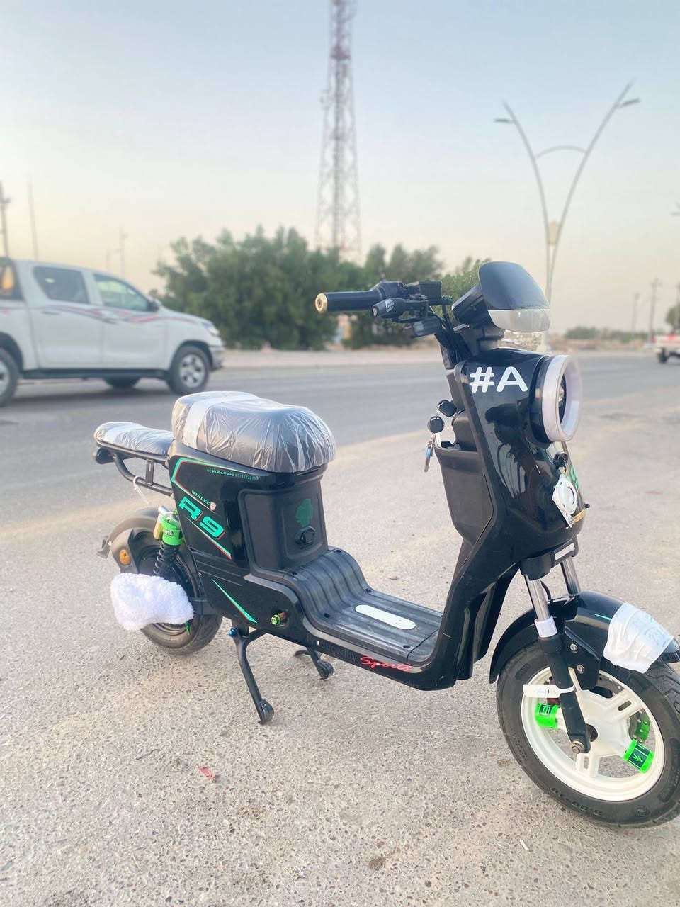 سلام عليكم دراجهR9فول مواصفات دراجه جديده صاله شهر من مطاعه من الوكيل بطاريات 32دبل دراجه مرتبه كلشي المكان البصرة الزبير السعر 475قابل لتفاوض رقمي***********
