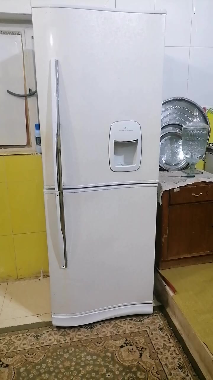 غراض منزليه نضيفه كلش للبيع اتصال هاتفي ***********
