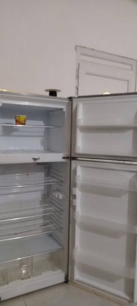 ثلاجة • حجم كبير • فريزر ممتاز