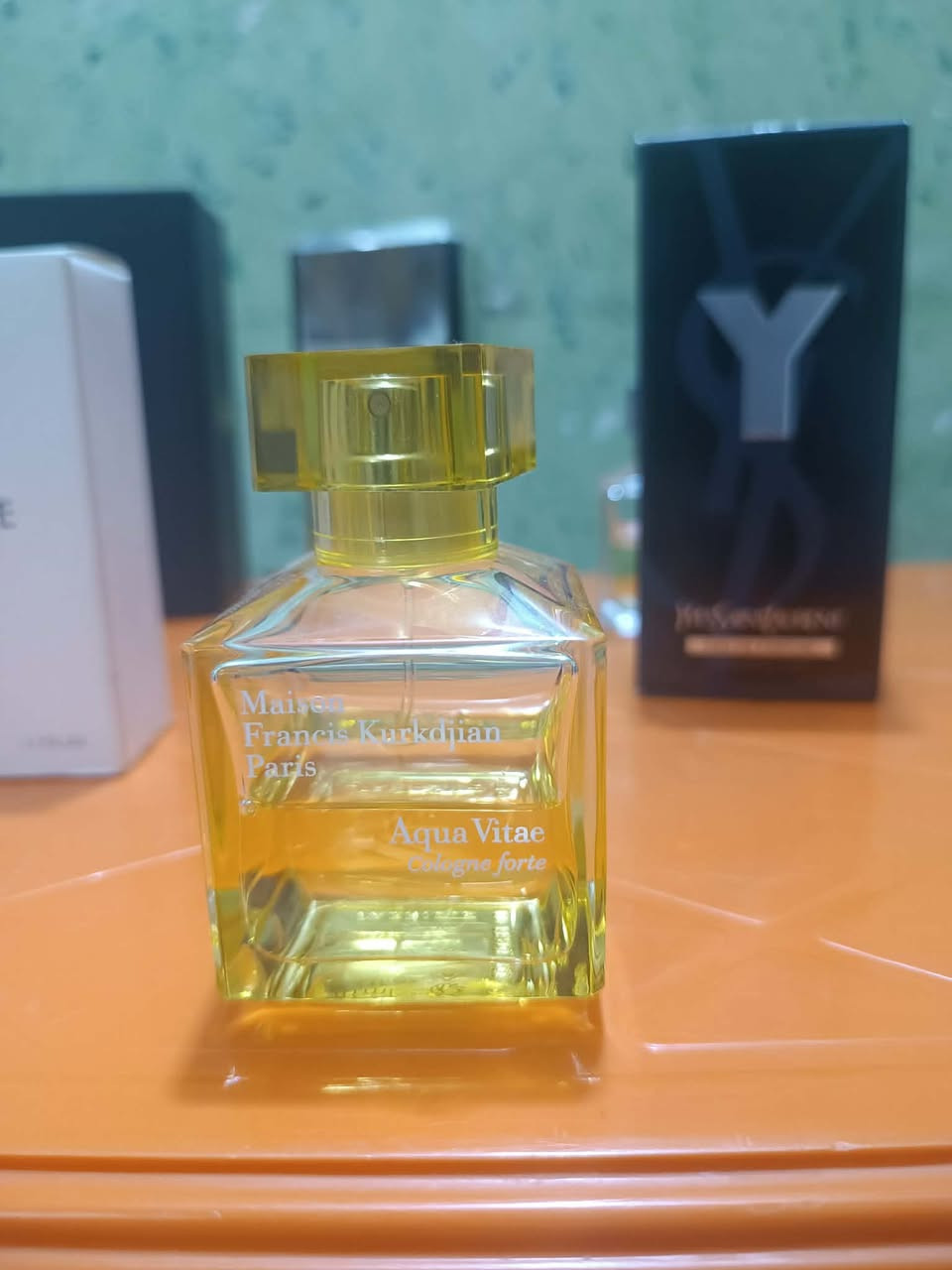 السلام عليكم عطور
للبيع التفاصيل داخل الصور


**إذا كنت صاحب هذا الإعلان وتريد حذفه لأي سبب، رجاءا أرسل رسالة إلى الدعم الفني**