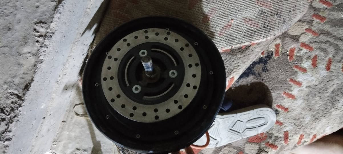 سلام عليكم ملف ار900 وار9 مستعمل قليل ريان اصلي للبيع سعر 110 وبي مجال لطيبين *********** وتساب متواجد
