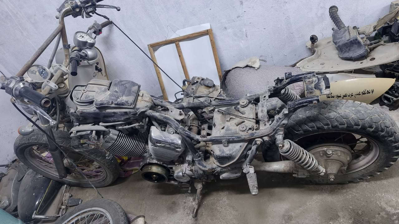 دراجه هارلي كلاسيك عوزه بس ضفيره كشنات فقط مكينه فول ما مفتوحه دوم 
للبيع مكان البصره القرنه اتصال ***********
