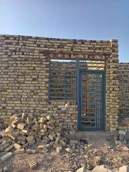 يا الله
هيكل للبيع مساحه البناء 59متر المساحه الكليه 140متر

البناء غرفه 5*5

صاله 5*5

مطبخ 3*3

الموقع يبعد عن جسر العباسيه 400متر

السعر 11 غير قابل للتفاوض ملاحظه اساس صب 4شيش _الارض زراعي سند 25
***********
