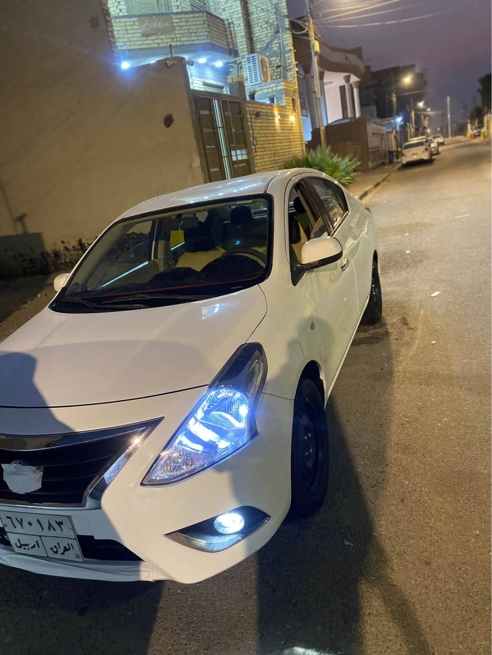 نيسان سني هندي سياره بيه مدكر مبدل فقط ولاصلي موجود  بي طخت دراجه ولباقي كفاله  سياره مانقصه شي جديده غرفته كله مغلفه رقم اربيل مامنتهيه (***********) البصرة, العراق
