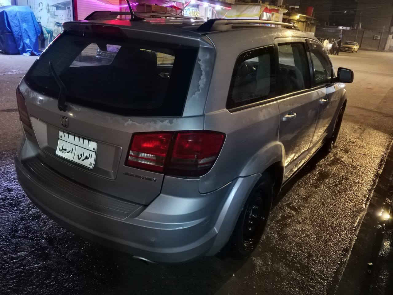 السلام عليكم من رخصة الادمن دوج جورني مديل 2010 محرك 2400 اربع قاصات للبيع او المراوس السياره حلوه ونظيفه يراد الها حداديه وبيها ترتيب كهرباء السعر90 وبيها مجال اي استفسار اتصال*********** متوفر واتس اب
