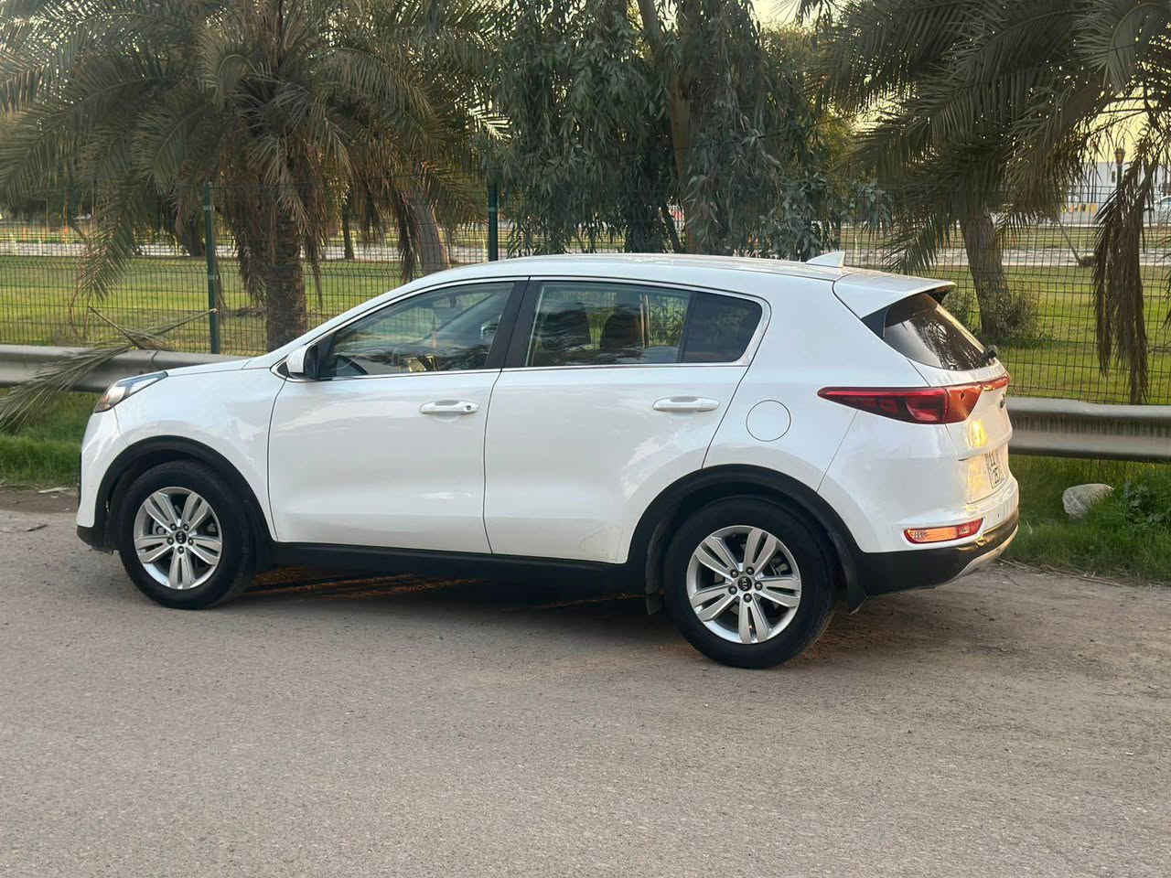 السلام عليكم كيا سبورتج 2018 ابيض مكفوله بدون صبغ 
 رقم بغداد الجديد سعر (154)

كير مكينه حداديه تبريد 
ارباكات سليمه ماشيه 60km 
السياره جديده وستخدام شخصي 
السعر 154 $ دفتر و اربعه وخمسين 
تبريد قطعتي كامره دوار شاشه كار بلي تحكمات كشافات شادله زنون الاصلي بيع فقط بدون مراوس
عنوان بغداد 
مكلف بلنشر للاستفسار اتصل على رقم *********** بغداد, العراق
