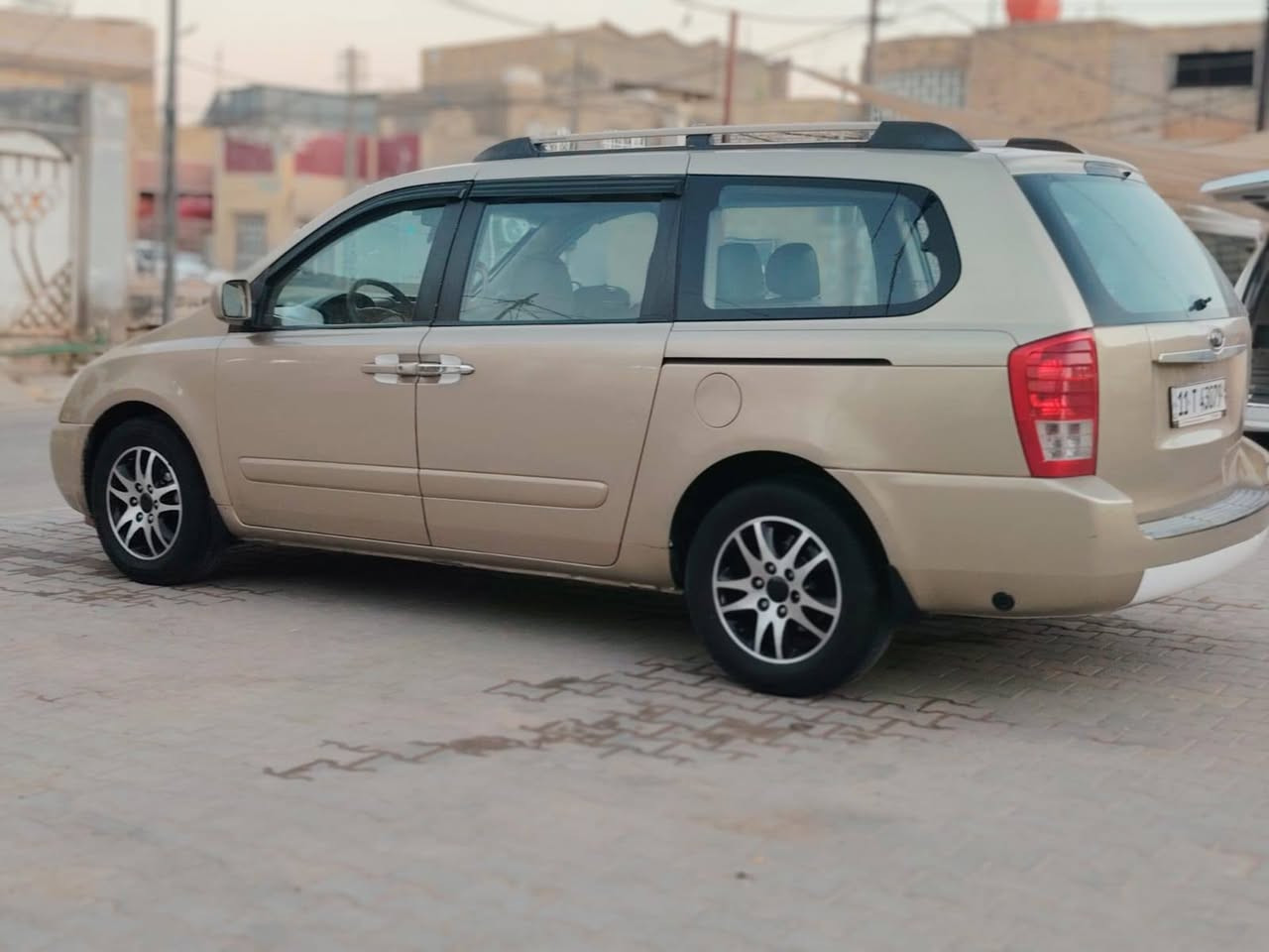 السلام عليكم كيه سيدونا موديل 2006رقم بغداد نكليزي بسمي مصبوغة احزام جماليه مكينه 3800 خير من الله بيهة منضومه غاز 80لتر المرغوبه حادث جاملغ خلفي عكس السايق بصيط بل اهلال سياره جاهزه مجهزه سعر 110 وبيهة مجال بصيط رقم الهاتف ***********
