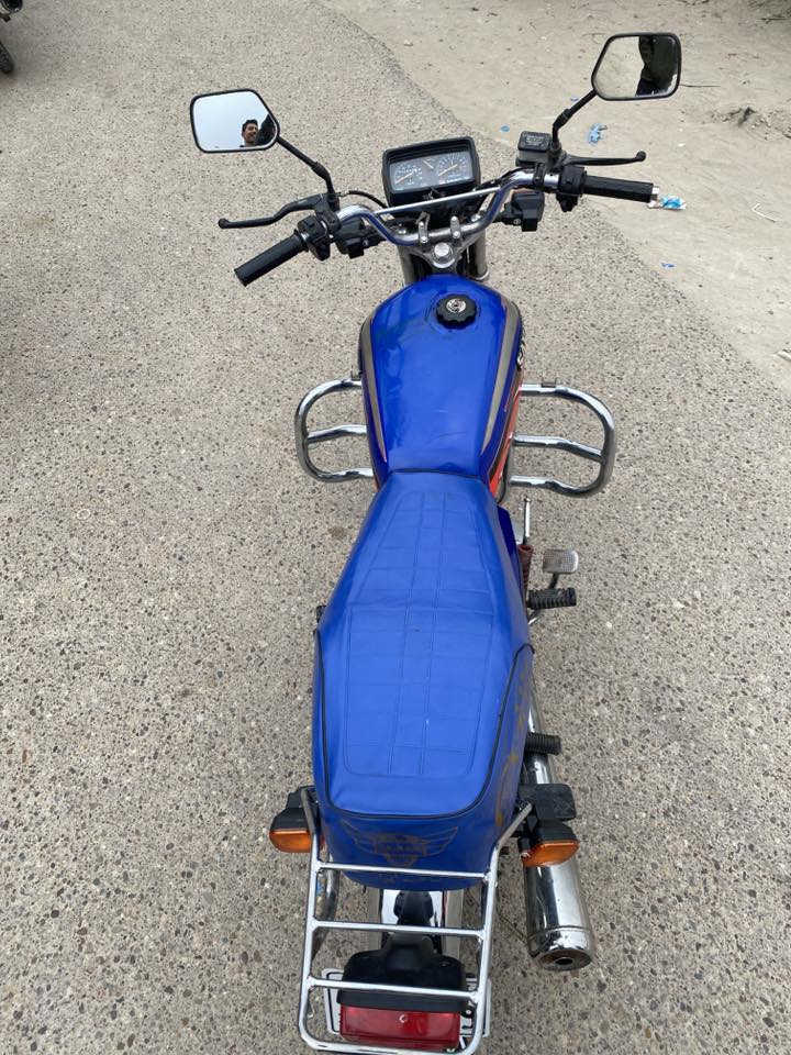 دراجه سيفان للبيع
موديل 20
كهربائيات كلها شغاله 
الدراجه ما ناقصها شي 
السعر 575 وبيها مجال 
المكان الصقلاويه 
للأستفسار الاتصال ***********
