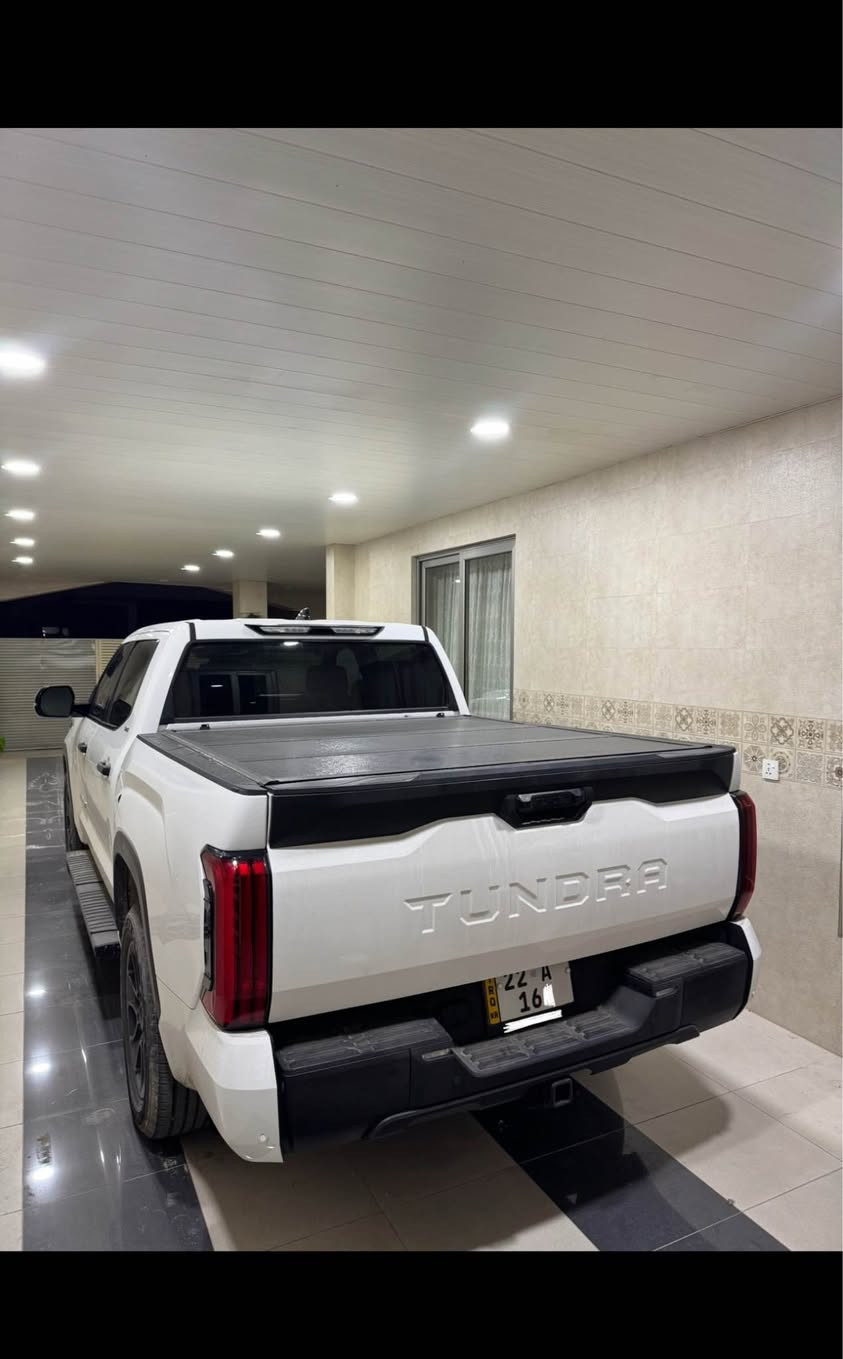 تويتا توندرا ٢٠٢٢  لوك لوك ره سمي ده عمي دانراوه ريك ئه وه نده ي بوياغه سه ياره كه وه ك كلين وايه لوكه شوختيشي پيوه نييه زور تازه و جوانه چوار تايه و ويلي لوكي له ژيره ٦٥ هه زار ميل روشتووه سه ياره كه هه موو گياني به شه رته ده عمي بوو ده عمي تاك اكسله   *********** أربيل, العراق
