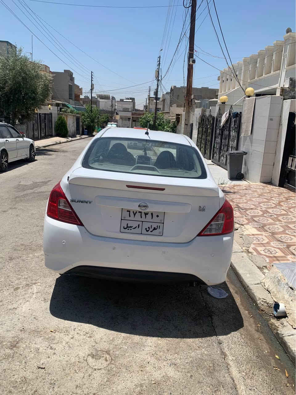 🚗 نیسان سەنی (بۆ فرۆشتن) — خاوێن و بێ کێشە!
سڵاو هاوڕێیان، ئۆتۆمبێلێکی نیسان سەنی خاوێنمان هەیە بۆ فرۆشتن، بە مەرجی کارکردن و بەبێ هیچ سەرئێشەیەک:
 🛠️ دۆخی بەدەن: ٤ پارچە (فەحس و هەزەی تازەیە و هیچ کێشەیەکی نییە).
 📄 سەنەوی و بەڵگەنامە: ٣ مانگی مایە بەسەر چی و یەکسەر دەتوانی بیخەیتە سەر ناوی خۆت.
 👍 مەرج: بە گەرەنتی و تاقیکردنەوەی خۆت (لێی بخوڕە و کەی دڵت ئاوی خواردەوە ئینجا بیبەرە).
💰 نرخ:
٧٥ وەرەقە (٧,٥٠٠ دۆلار) و مەجالێکی برایانەشی تێدایە بۆ کڕیاری ڕاستەقینە.
📞 بۆ پەیوەندی و زانیاری زیاتر:
[***********] Singapore
