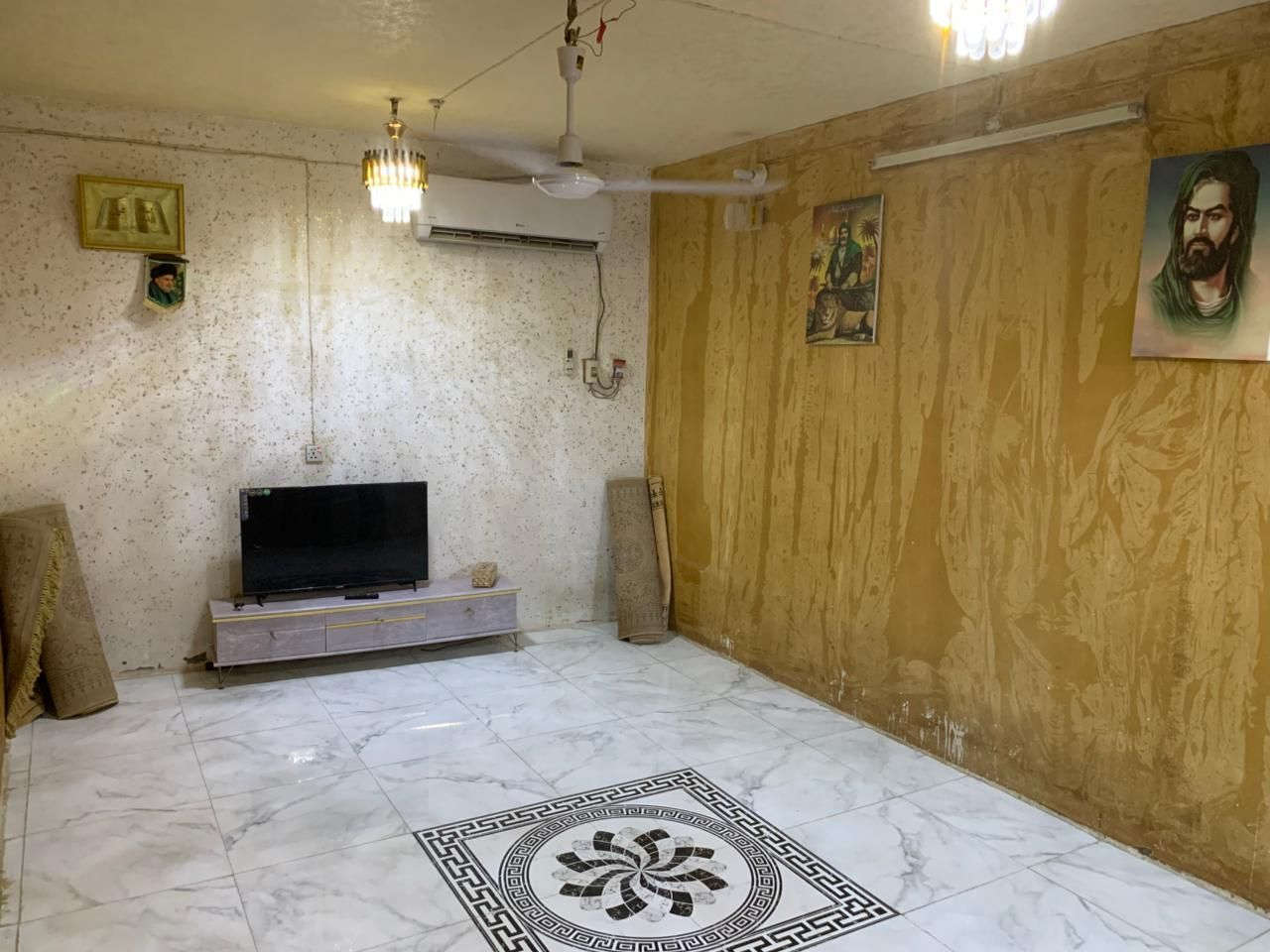 دار للبيع المساحه 200 متر
يحتوي على 3 غرف نوم وصاله وستقبال ومطبخ وصحياة وحمام العنوان حي الوحده خلف مجمع القمه مرجعة مكتب الكعبي للعقار *********** وتساب اتصال
