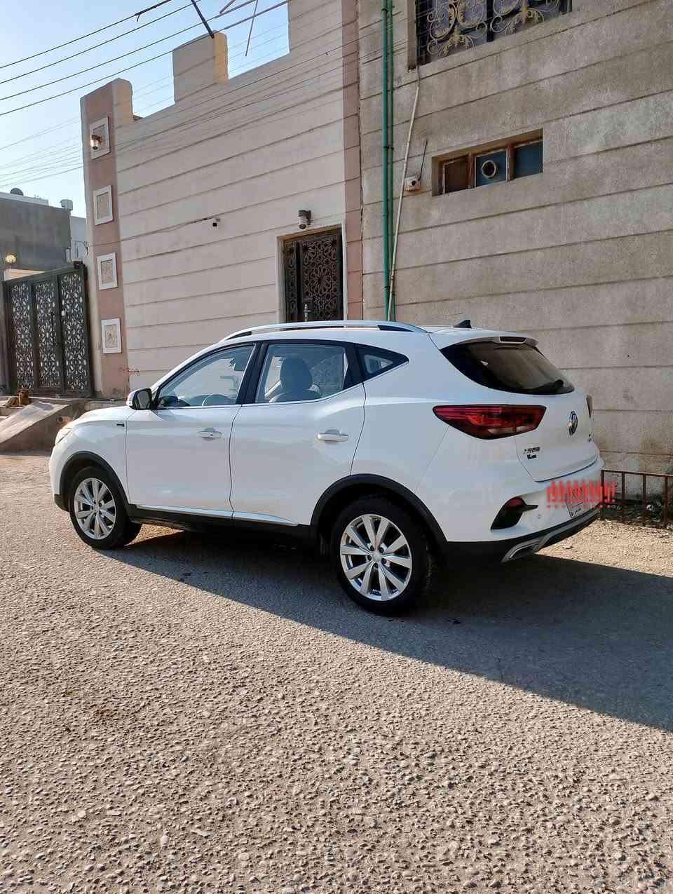 سيارة

MG ZS 2020 
للبيع
ماشية 39 الف 
رقم بغداد 
محرك ١٥٠٠ عدد ٤ سلندر
كامل مواصفات
تشغيل بصمة
ودخول بدون مفتاح
فتحة بانورامية 
كشنات جلد
تحكمات ستيرن
محدد ومثبت سرعة
شاشة 
ابل كاربلي
وبلوتوث
كاميرا خلفية
حساسات خلفية
تبريد قطعتين

السيارة ما بيها حادث ومكفولة من كلشي
فقط شخوط بسيطة 
السعر   110 ورقة
العنوان
محافظة البصرة -المطيحة -مدينة المهدي السكنية -شارع اسواق حسون
للتواصل
*********** وات ساب
