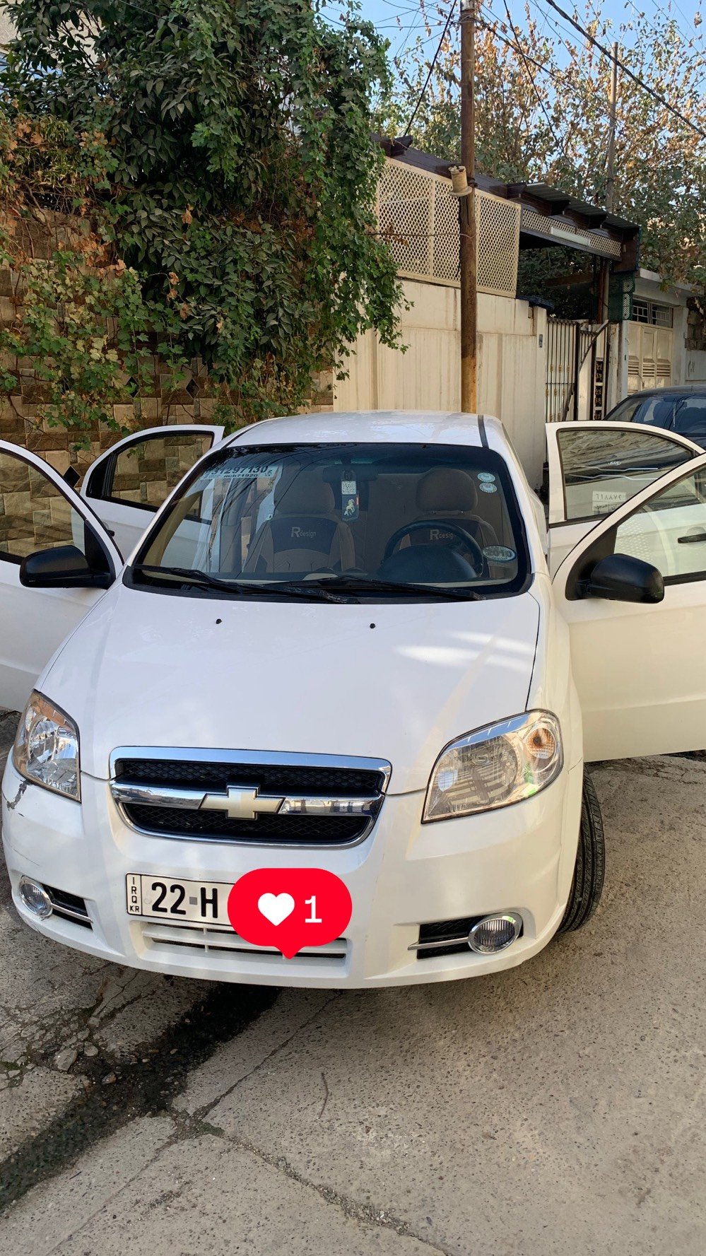 سيارة شيفروليه بيضاء نظيفة جداً ومجهزة بكاميرا خلفية لسهولة الركن والرؤية الواضحة. السيارة تحتوي على نظام تكييف ممتاز وتفاصيل داخلية جميلة.

تعتبر فرصة ممتازة لمن يبحث عن سيارة عائلية اقتصادية وعملية في نفس الوقت.