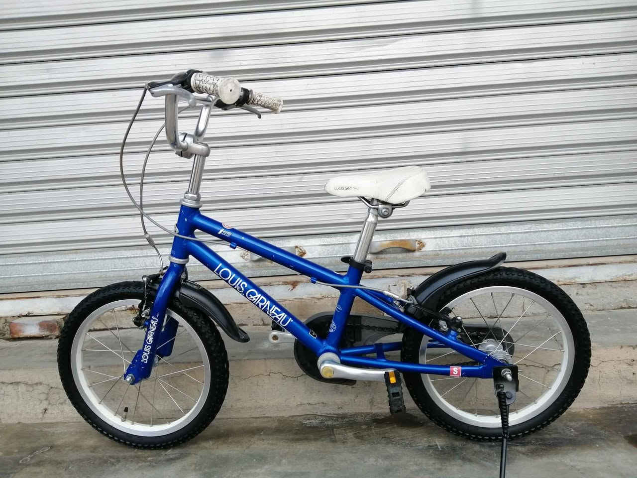 سلام عليكم
وصول وجبة جديدة
بايسكل للبيع باله كندي حجم 16 اطفالي كيمو جبلي كامل المنيوم ماركة لويس كندي اصل سوبر لوك بالكارتون نظافة100%

عنوان محل :كركوك حرية _مقابل تكية و جامع شيخ محمد _يم ملعب دولي شورجة.
رقم موبايل :***********
