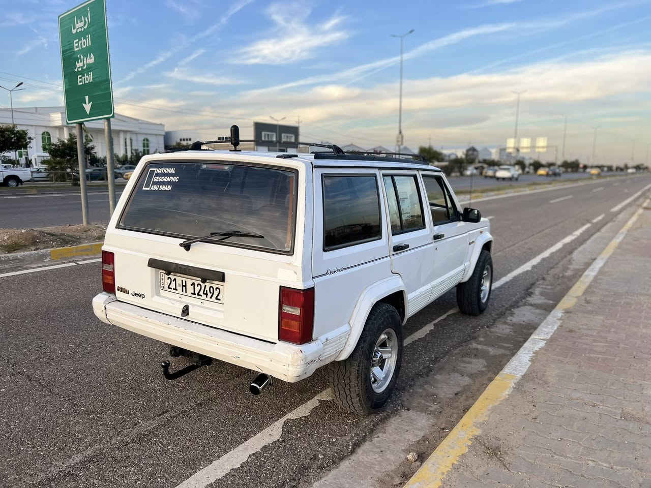 سلام العليكم
سياره جيب شيروكي موديل ١٩٩٢
نص جملغ صبغ باقي كله علي بلاد 
سياره حلوه و نضيف 
سنويه جديد 
بطاقه بنزين موجود
كير اوتو 
كير و محرك بلادي بالشرط
سياره جاهز مابي اي نقص
شرط تحويل 
سعر 54 بي مجال للطيبين

***********
***********
