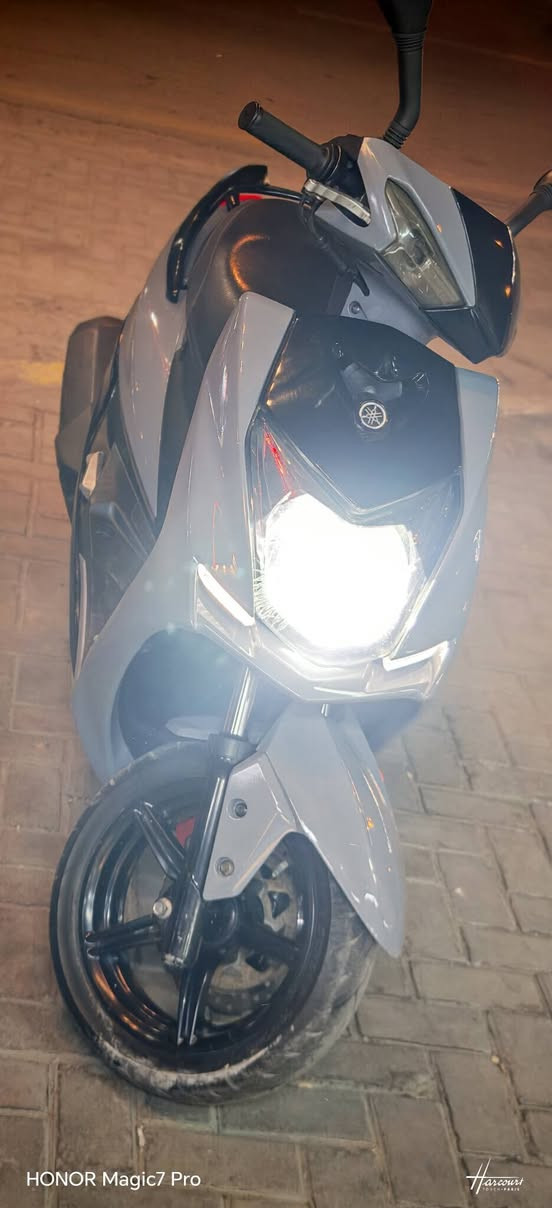 سلام عليكم سكنس شمعه جديده وتعبان عليه السعر مليون 350 بيه تزويد قليل الرقم ***********
