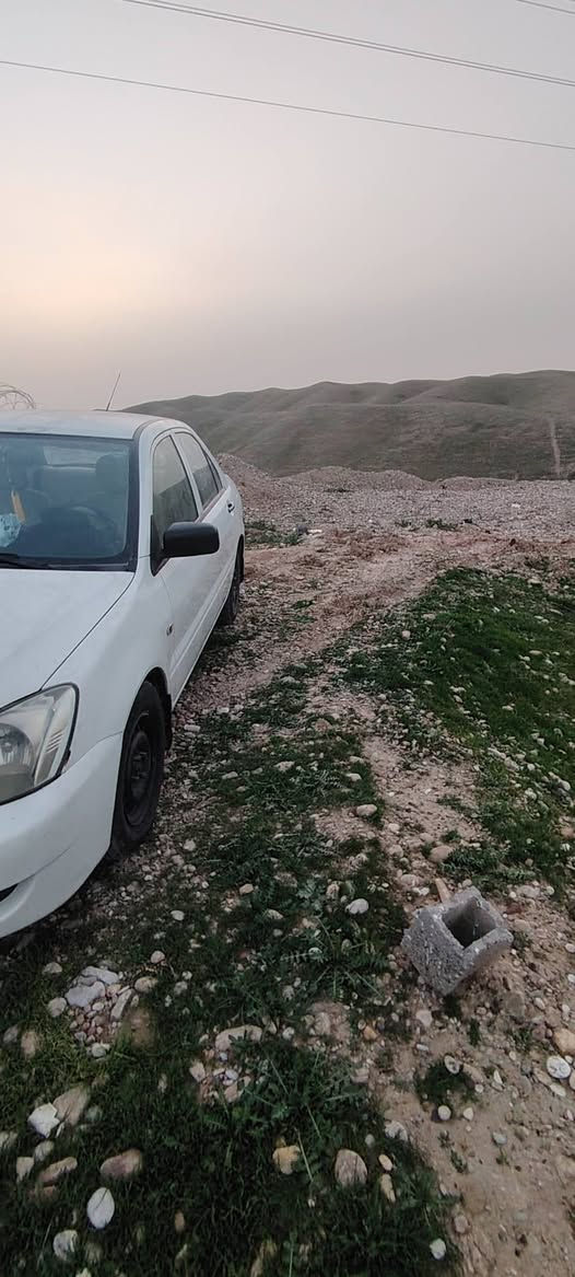 لانسر موديل 2008 سنويه 30 مندون دواخل بيه قطعه واحده جامرلوق بيه صبق. السعر 86 العنوان الشيخ باباه ***********
