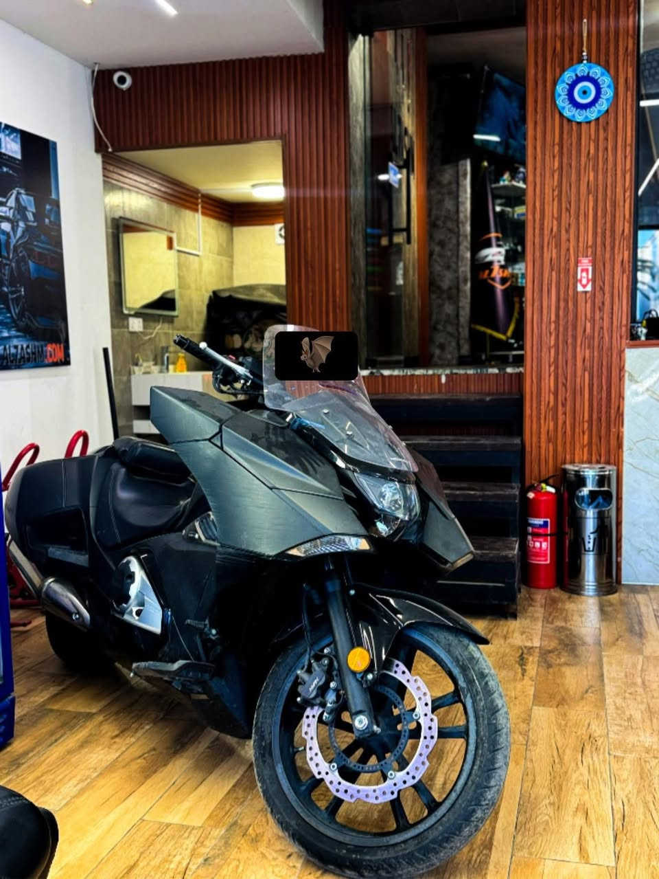 هوندا. باتمان. 750ccاوتماتيك
ماشيه 8000 فقط. 

موديل 2016. 

للبيع.   بغداد اليرموك 

***********
