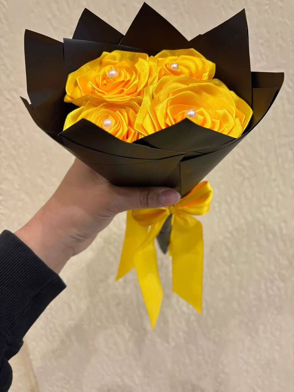 لبيع الورد يوجد خدمه توصيل للحجز ع واتساب ***********
