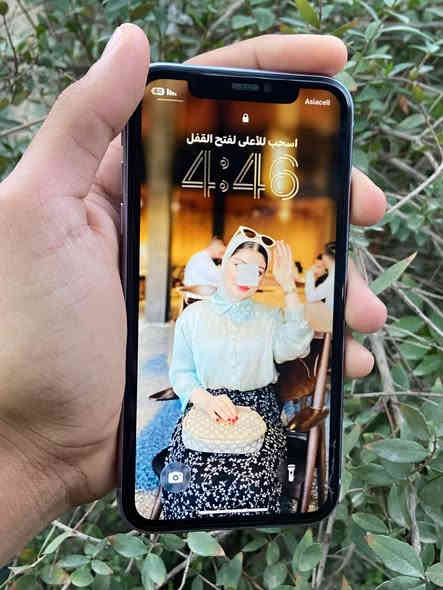 سلام عليكم للبيع ايفون 11 عادي ذاكره 128 بطارية 90 
مبدل شاشة فقط اصليه شركه فيس ايدي شغال الجهاز مال بيت نضيف كلش والكسر الي بالتصوير هاذ لزكه حمايه تجي وتشلع الزكه بيدك وتشوف الشاشة الجهاز نضيف بشكل 
السعر 300 الف
 الاتصال *********** العنوان بغداد البلديات
