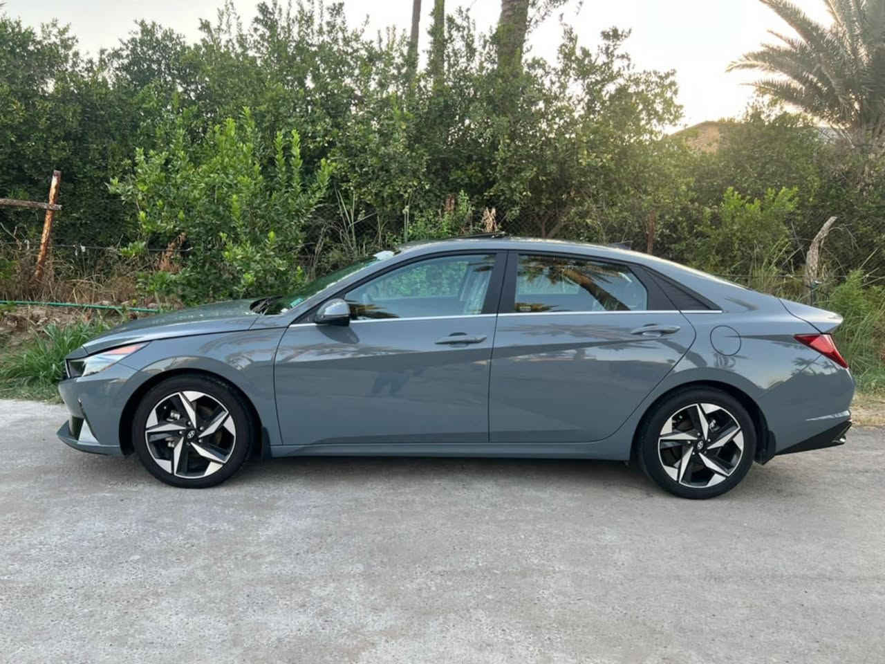 الانترا  للبيع 2023 رقم بغداد مكان سيارة بغداد ب اسمي سيارة لمتدد فول مواصفات فتحة وتحكات ورادار سيارة جديدة سمنتية فول نقطة عمياء فول لمتدد بيه جاملغ الايمن الخلفي ب155  سيارة جديدة الاتصال ‭      0786 491 7265‬
