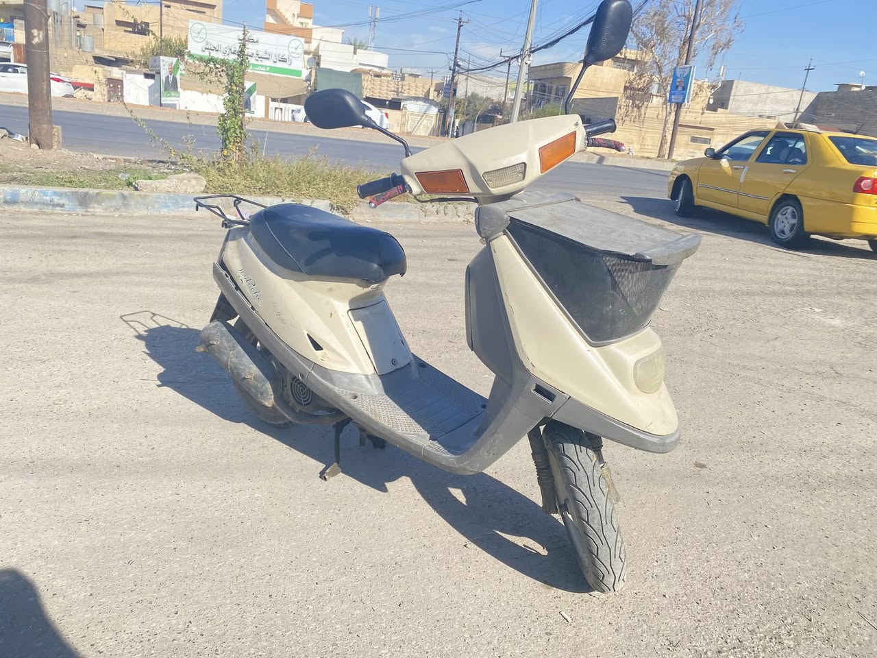 ماطور بزون نضيف
المحرك معمر مره وحده
الشاصي مقوي نضيف 
يشتغل سلف بس يعوزو باتري
وتايه للكدام السعر 275وبي مجال 
الموقع القادسيه الثانيه


**إذا كنت صاحب هذا الإعلان وتريد حذفه لأي سبب، رجاءا أرسل رسالة إلى الدعم الفني**
