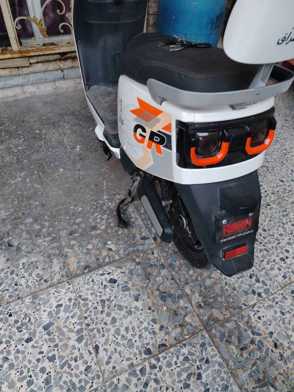 السلام عليكم للبيع دراجه شحن نوع سكنس ام عيون موديل2025
نضام بارك
نضام بك
شاحن تلفون
3سرع 
سرعه 70 
ملف 1200
السعر 650 وبيه مجال
مكاني بغداد الجديدة
***********
